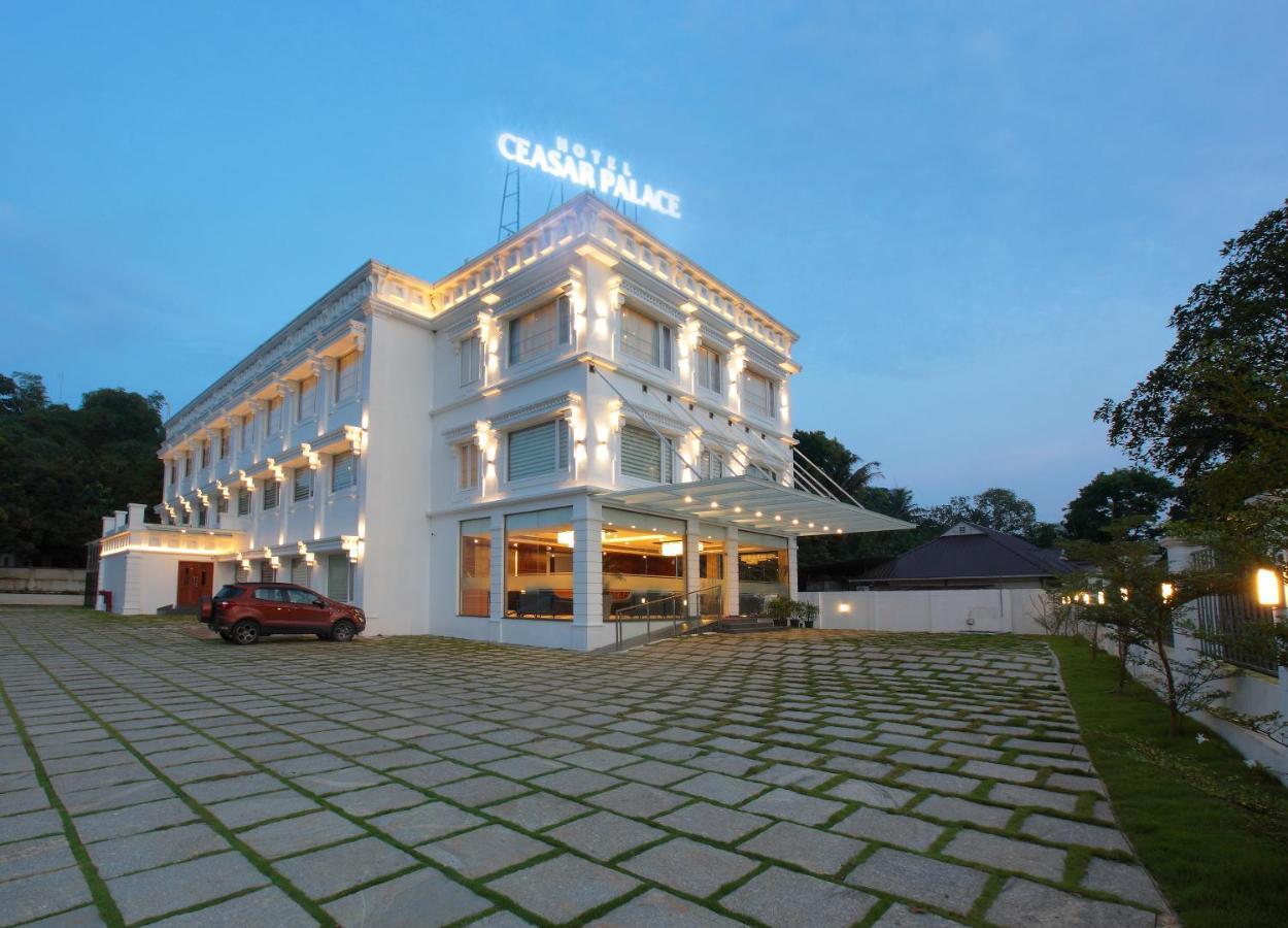 Hotel Ceasar Palace Thodupuzha Εξωτερικό φωτογραφία