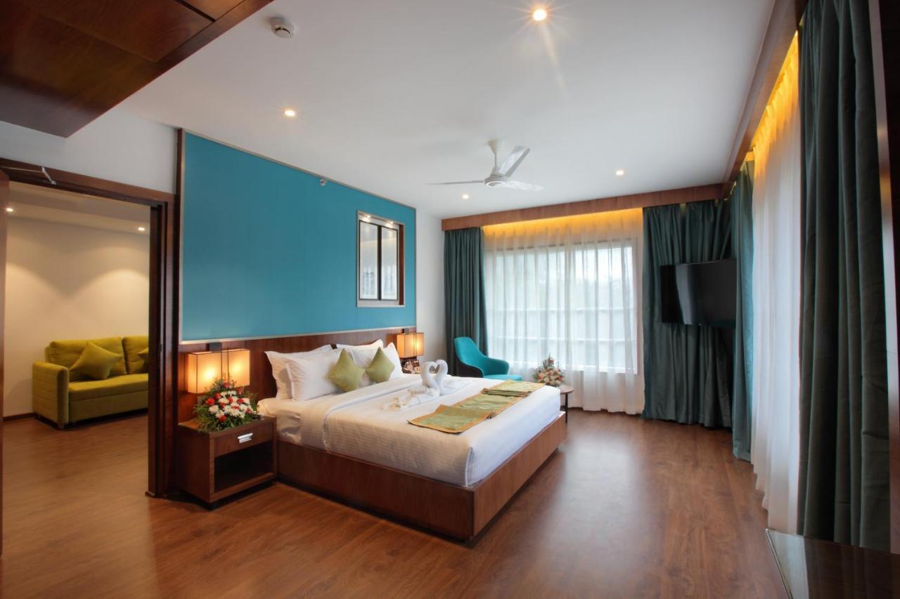 Hotel Ceasar Palace Thodupuzha Εξωτερικό φωτογραφία
